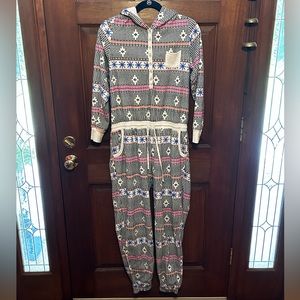 Kensie brand sleepwear onesie size large